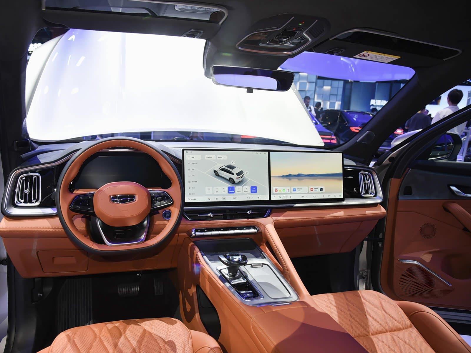2026 Geely Monjaro L front cabin and centre console